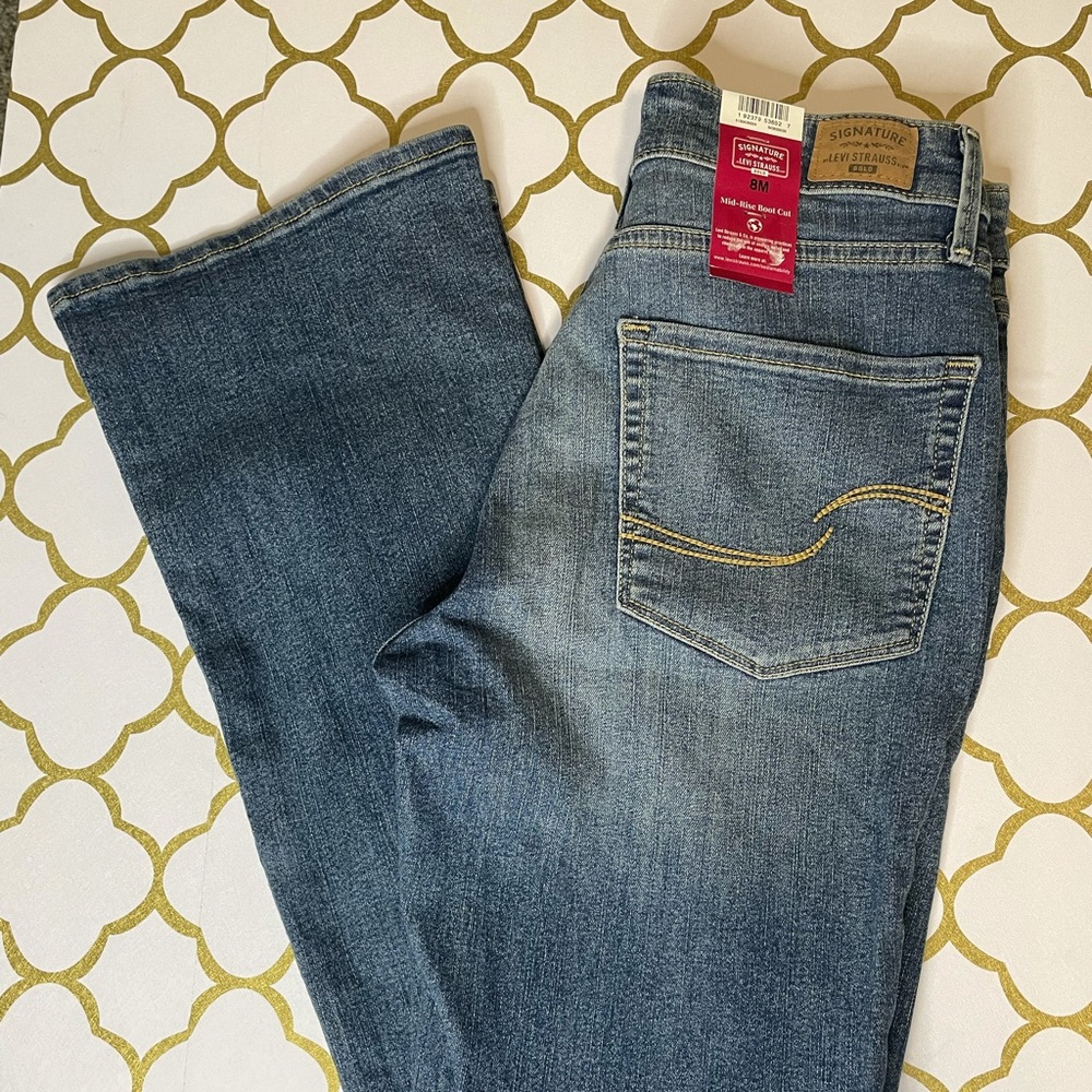 Levi Strauss Mid-Rise Boot Cut 8M (NWT) - Picture 2 of 6